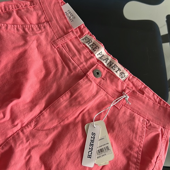 Free Planet Stretch Short - Picture 2 of 6